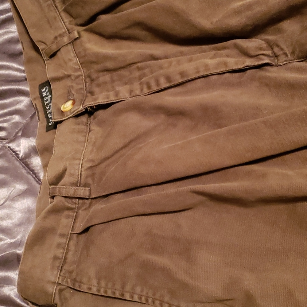 Green slacks. - Picture 2 of 7
